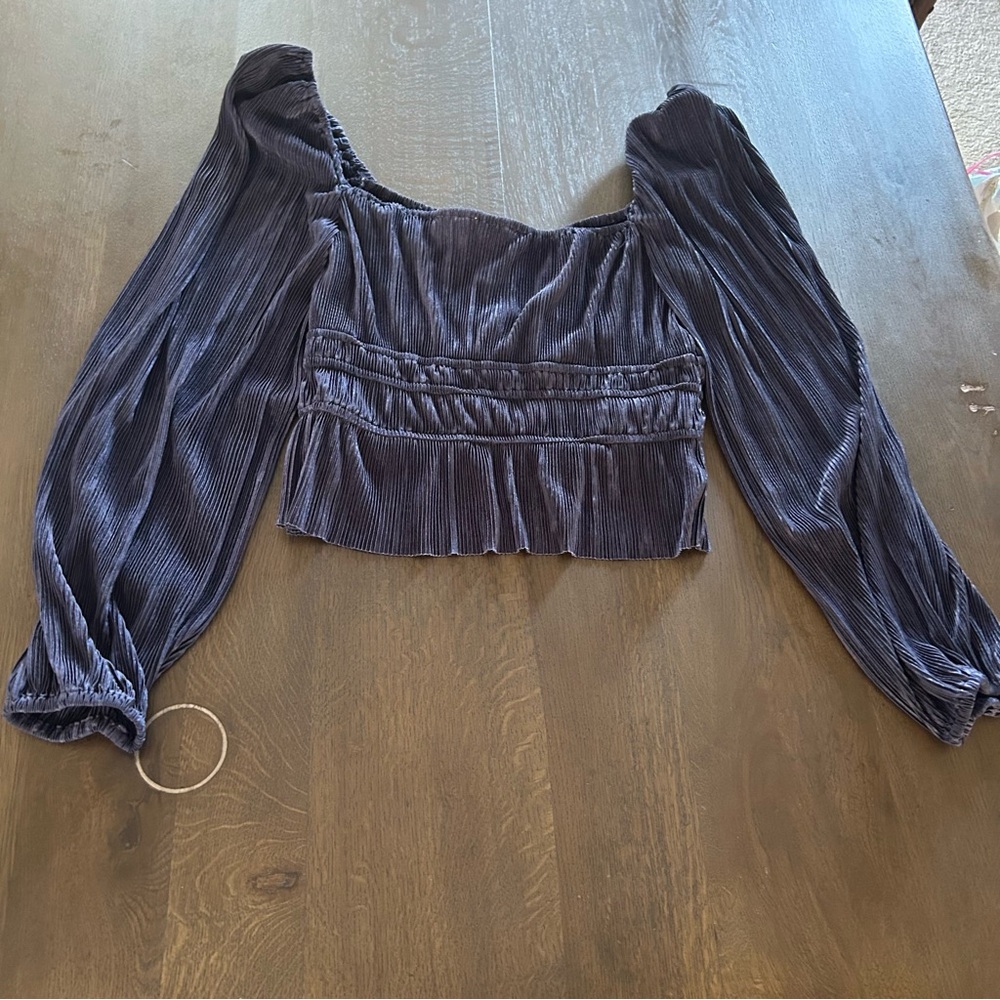 ASTR Ziva plisse midnight navy blue long sleeve puff sleeve blouse - Picture 14 of 14